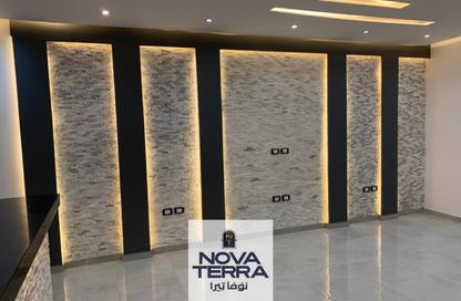 Apartment - 3 Bedrooms - 1 Bathroom for rent in Al Hekma St. - Sheikh Zayed City - Giza