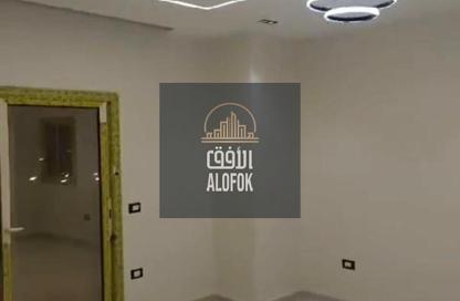 Apartment - 3 Bedrooms - 1 Bathroom for sale in Gardenia Springs - Ext North Inves Area - New Cairo City - Cairo