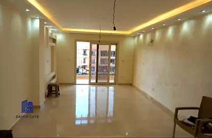 Apartment - 3 Bedrooms - 2 Bathrooms for sale in Al Khamayel city - Sheikh Zayed Compounds - Sheikh Zayed City - Giza