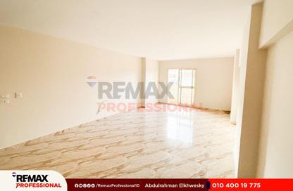 Apartment - 3 Bedrooms - 1 Bathroom for sale in Mostafa Kamel St. - Abu Qir - Hay Than El Montazah - Alexandria