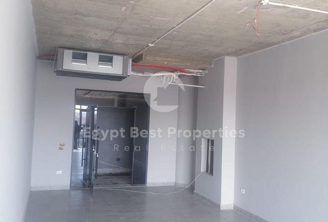 102075008 - Property Image 3
