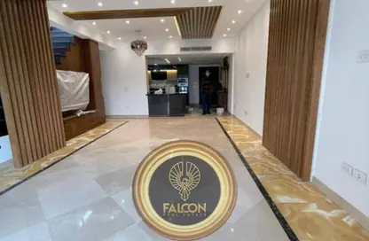 تاون هاوس - 4 غرف نوم - 4 حمامات للبيع في طريق بيفرلي هيلز - الحي السابع عشر - الشيخ زايد - الجيزة