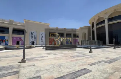 محل تجاري - استوديو - 1 حمام للايجار في شارع التسعين الجنوبي - التجمع الخامس - مدينة القاهرة الجديدة - القاهرة