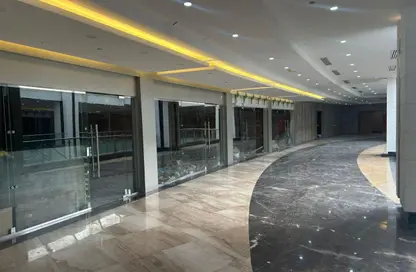 Shop - Studio - 2 Bathrooms for rent in One Ninety Mall - South Teseen St. - The 5th Settlement - New Cairo City - Cairo