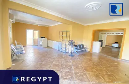 فيلا - استوديو - 4 حمامات للايجار في شارع 206 - دجلة - حي المعادي - القاهرة