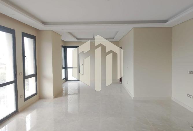 66423000 - Property Image 2