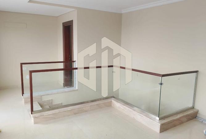 66423000 - Property Image 3