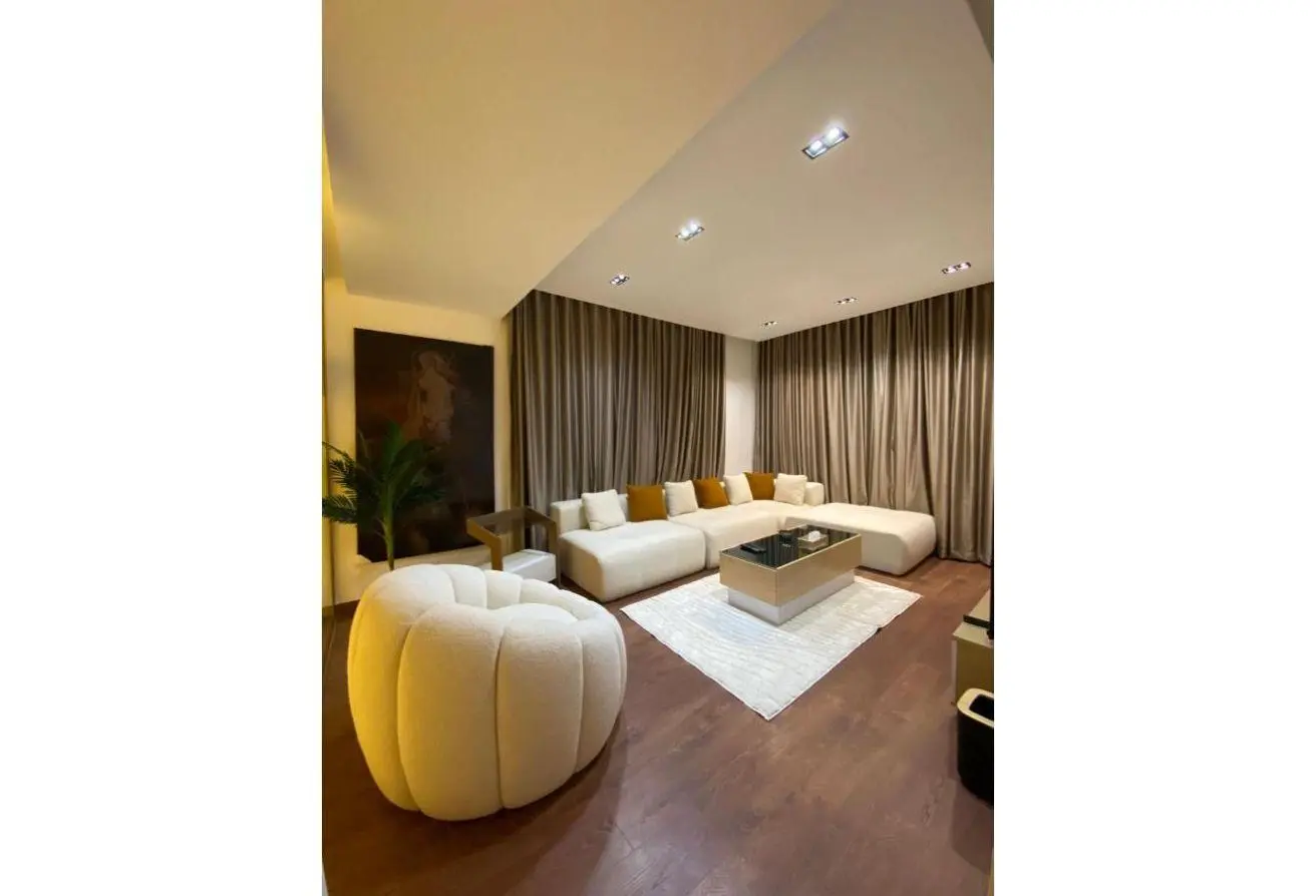 83143764 - Property Main Image