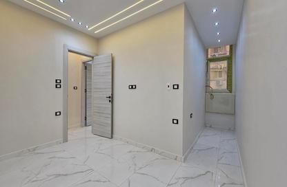 Apartment - 3 Bedrooms - 2 Bathrooms for sale in Gate 1 - Khofo - Hadayek El Ahram - Giza