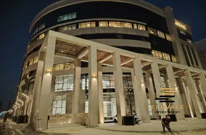 Co-Working Space - 2 Bedrooms - 2 Bathrooms for rent in Audaz Mall - Financial District - New Capital City - Cairo