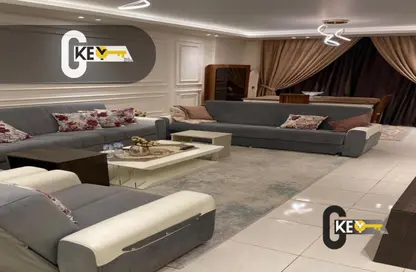 شقة - 3 غرف نوم - 2 حمامات للايجار في B10 - مدينتي - القاهرة