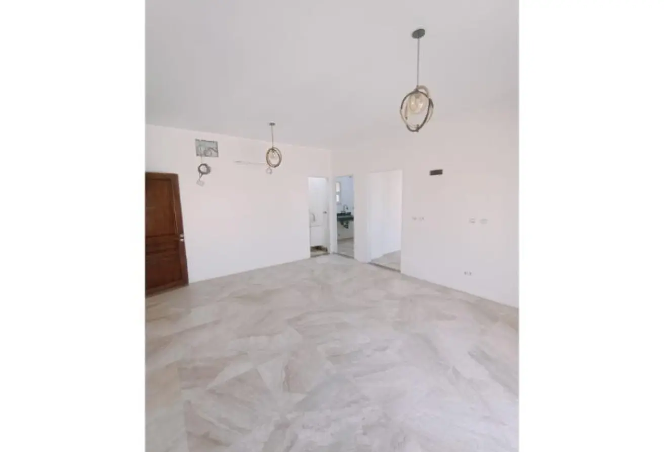 112986498 - Property Main Image