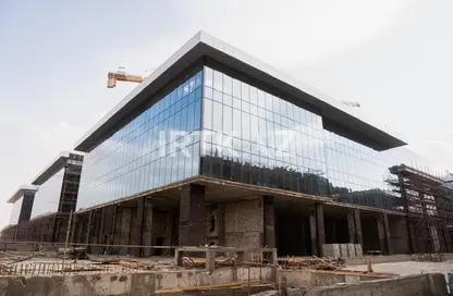 مطعم - استوديو للبيع في جولدن جيت - شارع التسعين الجنوبي - التجمع الخامس - مدينة القاهرة الجديدة - القاهرة