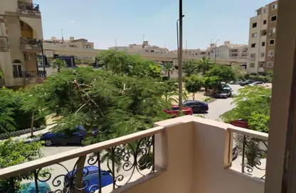 Apartment - 3 Bedrooms - 2 Bathrooms for sale in West Arabella - 5th Settlement Compounds - The 5th Settlement - New Cairo City - Cairo