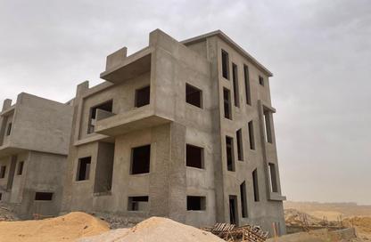 Villa - 5 Bedrooms - 4 Bathrooms for sale in Lake West - Sheikh Zayed Compounds - Sheikh Zayed City - Giza