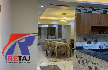 Apartment - 3 Bedrooms - 2 Bathrooms for rent in Moez Al Dawla St. - 6th Zone - Nasr City - Cairo