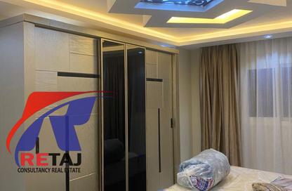 Apartment - 3 Bedrooms - 2 Bathrooms for rent in Moez Al Dawla St. - 6th Zone - Nasr City - Cairo