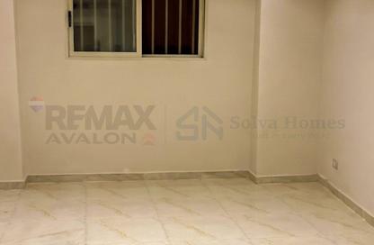 Apartment - 3 Bedrooms - 1 Bathroom for rent in Ademon Fremon St. - Smouha - Hay Sharq - Alexandria