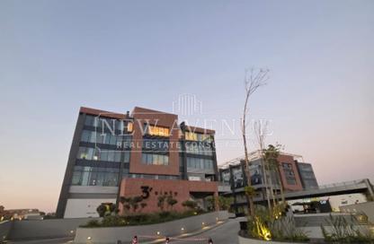 Office Space - Studio for sale in Three Sixty - 5th Settlement Compounds - The 5th Settlement - New Cairo City - Cairo Office Space - Studio for sale in Three Sixty - 5th Settlement Compounds - The 5th Settlement - New Cairo City - Cairo