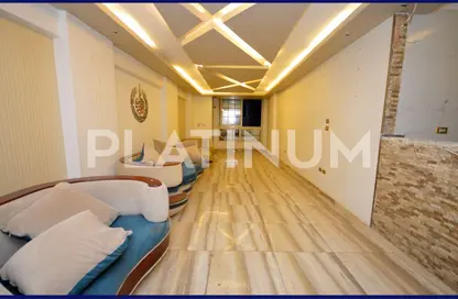 شقة - 3 غرف نوم - 3 حمامات للبيع في شارع السيده امنه - سيدي جابر - حي شرق - الاسكندرية