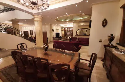 فيلا - 5 غرف نوم - 8 حمامات للبيع في شارع الشويفات - الحي الاول - التجمع الخامس - مدينة القاهرة الجديدة - القاهرة