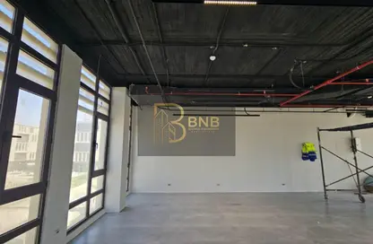 مساحات مكتبية - 3 غرف نوم - 2 حمامات للايجار في ديستريكت 5 - كمبوندات التجمع الخامس - التجمع الخامس - مدينة القاهرة الجديدة - القاهرة