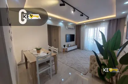 شقة - 2 غرف نوم - 1 حمام للايجار في B12 - مدينتي - القاهرة