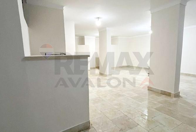 100366312 - Property Image 2