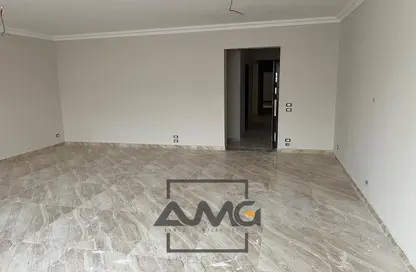 Apartment - 3 Bedrooms - 2 Bathrooms for sale in Mostashareen - North Investors Area - New Cairo City - Cairo