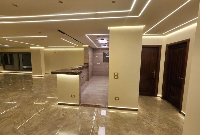 100931120 - Property Image 3