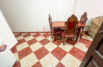 Apartment - 2 Bedrooms - 1 Bathroom for sale in Khaled Ibn Al Walid St. - Miami - Hay Awal El Montazah - Alexandria