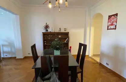 Apartment - 2 Bedrooms - 1 Bathroom for rent in Aisha Al Taymorya St. - Garden City - Cairo