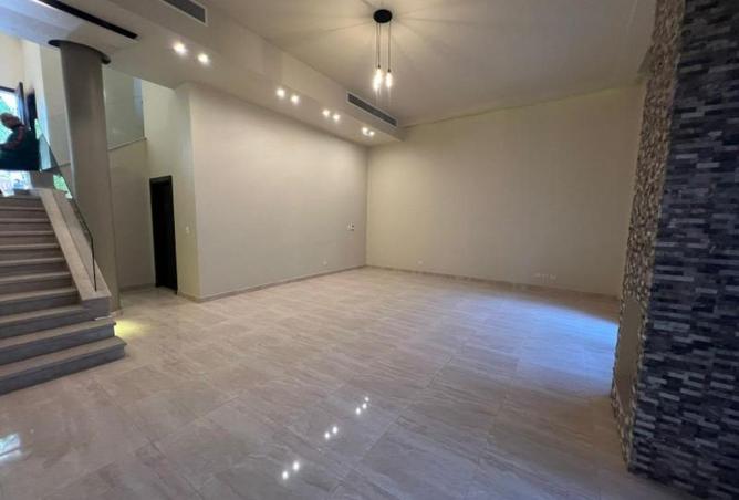 76233841 - Property Image 2