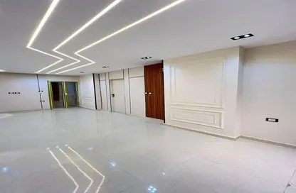 Apartment - 3 Bedrooms - 2 Bathrooms for sale in Al Lebeny Axis - El Mariouteya - Faisal - Hay El Haram - Giza