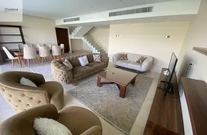 Apartment - 4 Bedrooms - 5 Bathrooms for sale in Lake View Residence - 5th Settlement Compounds - The 5th Settlement - New Cairo City - Cairo