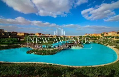 Villa - 5 Bedrooms - 7 Bathrooms for sale in Royal Meadows - Sheikh Zayed Compounds - Sheikh Zayed City - Giza