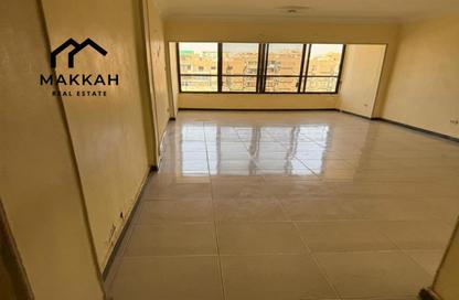 Apartment - 3 Bedrooms - 1 Bathroom for rent in Salah Salem St. - Roxy - Heliopolis - Masr El Gedida - Cairo