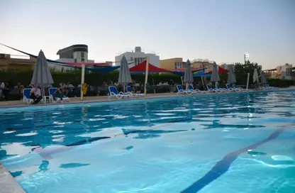 Chalet - 2 Bedrooms - 2 Bathrooms for sale in Hurghada Resorts - Hurghada - Red Sea