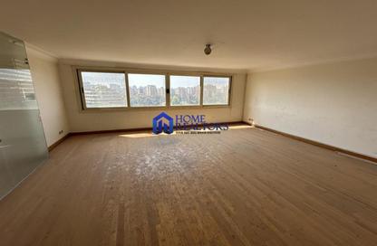 Apartment - 4 Bedrooms - 3 Bathrooms for sale in Sarayat Al Maadi - Hay El Maadi - Cairo