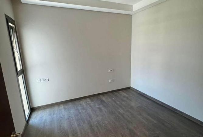 8602410 - Property Image 3