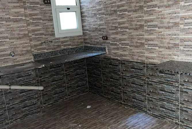 102080262 - Property Image 3