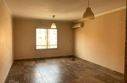 Apartment - 2 Bedrooms - 1 Bathroom for rent in Al Rehab - New Cairo City - Cairo