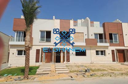Townhouse - 4 Bedrooms - 4 Bathrooms for sale in Azzar 2 - 5th Settlement Compounds - The 5th Settlement - New Cairo City - Cairo