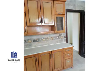 شقة - 3 غرف نوم - 1 حمام للايجار في لازورد - الحي الثامن - الشيخ زايد - الجيزة