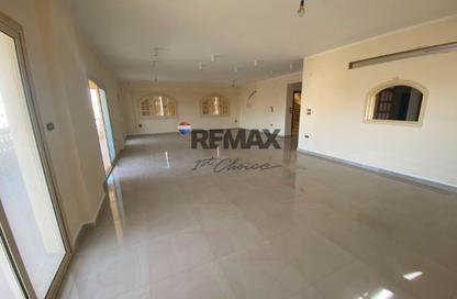 Apartment - 4 Bedrooms - 3 Bathrooms for rent in 2nd Neighborhood - 2nd Area - Shorouk City - Cairo