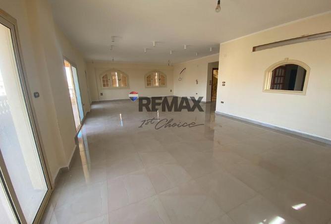 102906007 - Property Image 2