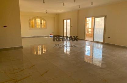 Apartment - 4 Bedrooms - 3 Bathrooms for rent in 2nd Neighborhood - 2nd Area - Shorouk City - Cairo