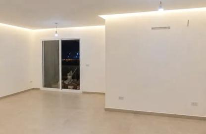 Apartment - 3 Bedrooms - 3 Bathrooms for rent in Cluster 18 - Hyde Park - New Cairo City - Cairo