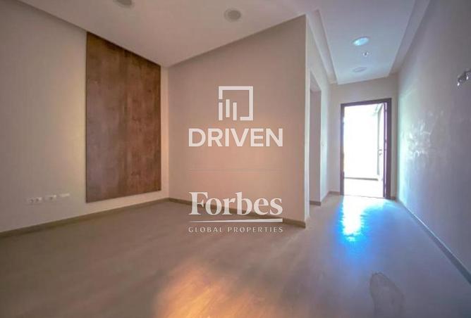 67400319 - Property Image 2