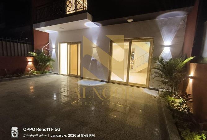 8532100 - Property Image 3